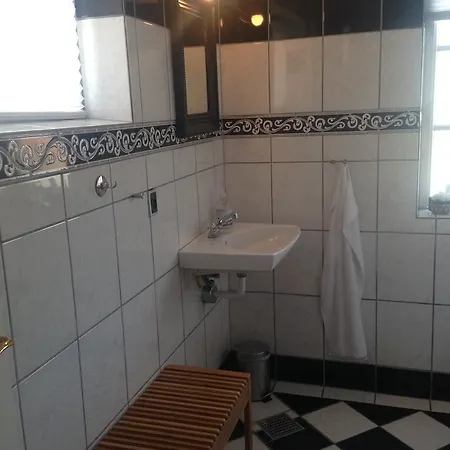 Kerteminde Bed & Breakfast Hotel לינה וארוחת בוקר 3*